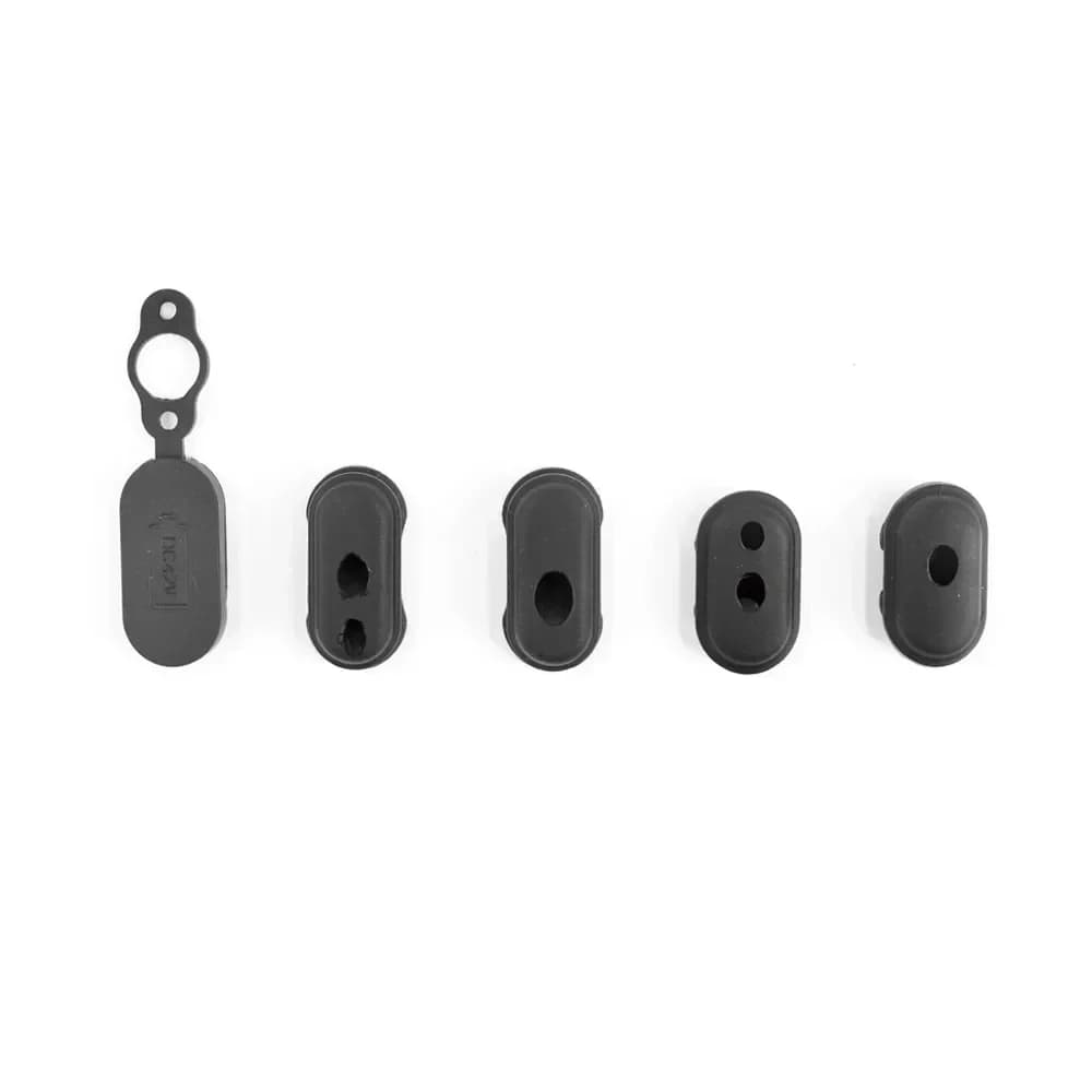 Szilikon töltőaljzat-fedél Xiaomi M365, 1S, Pro, Pro 2 rollerhez (2. kivitel) – B-5 db