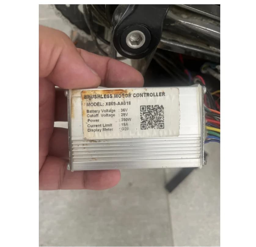 Kefe nélküli motorvezérlő X869-AA018, 36 V 15 A (Engwe)