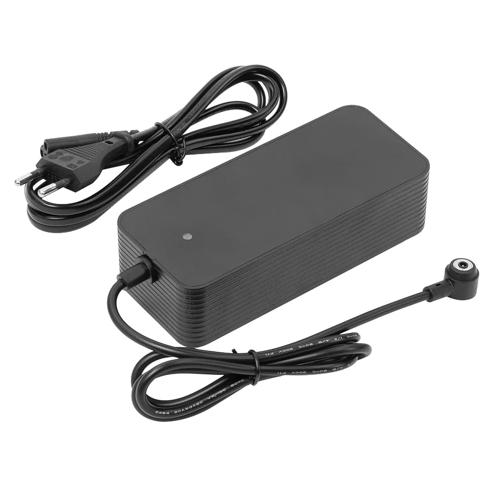 Töltő Xiaomi 4 és 4 Pro rollerhez, 41 V 2 A