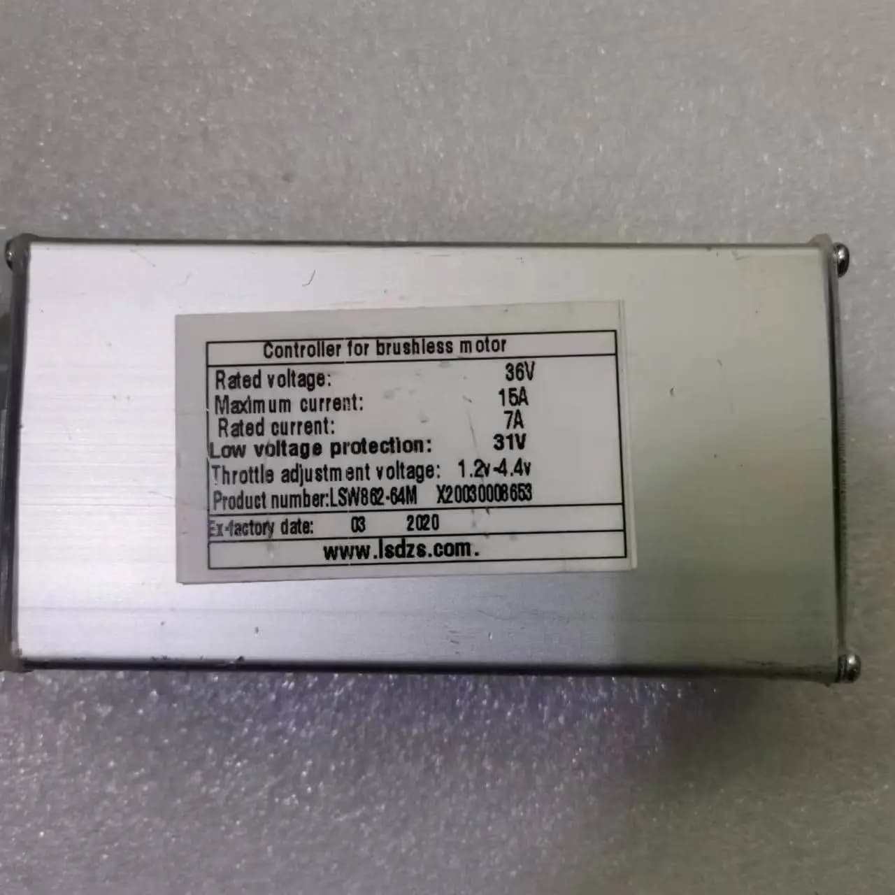 Kefe nélküli motorvezérlő LSW862-64M, 36 V 15 A