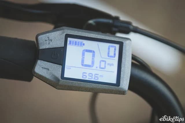 KD717 LCD kijelző
